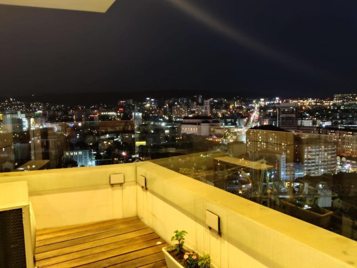 פרישטינה Luxury Sky View Apartment מראה חיצוני תמונה