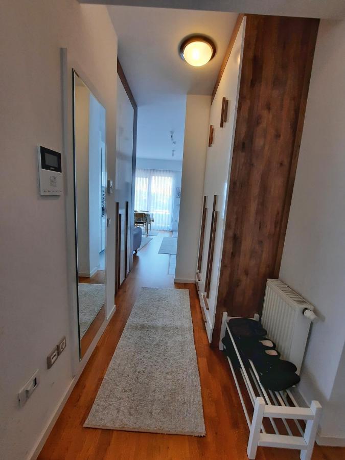פרישטינה Luxury Sky View Apartment מראה חיצוני תמונה