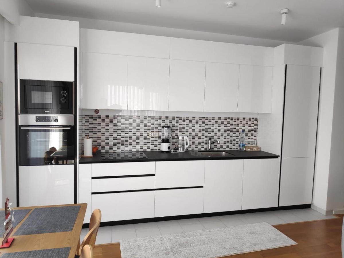 פרישטינה Luxury Sky View Apartment מראה חיצוני תמונה